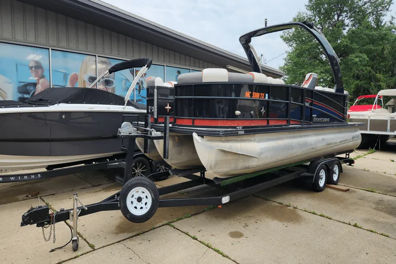 Slide: The Image of Berkshire 23SRFX ARCH S 2017 - 0