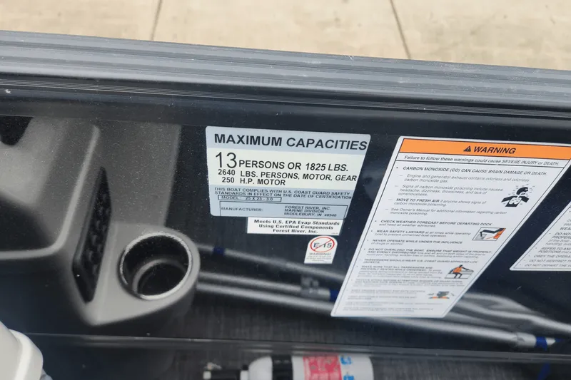 Slide: The Image of Berkshire 23SRFX ARCH S 2017 - 14