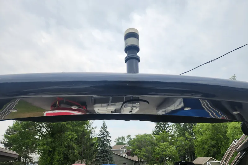 Slide: The Image of Berkshire 23SRFX ARCH S 2017 - 16