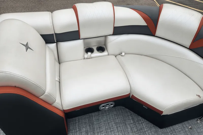 Slide: The Image of Berkshire 23SRFX ARCH S 2017 - 20