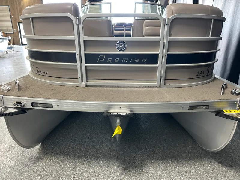 Slide: The Image of Premier 250 2010 - 9