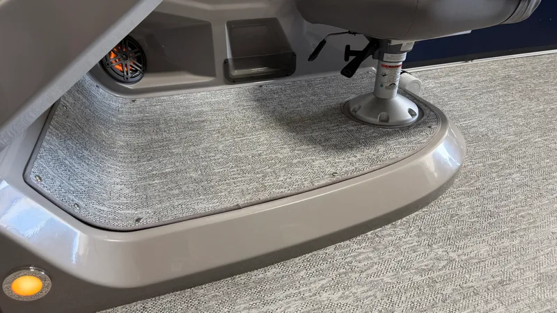 Slide: The Image of Premier 230 SUNSATION 2024 - 35