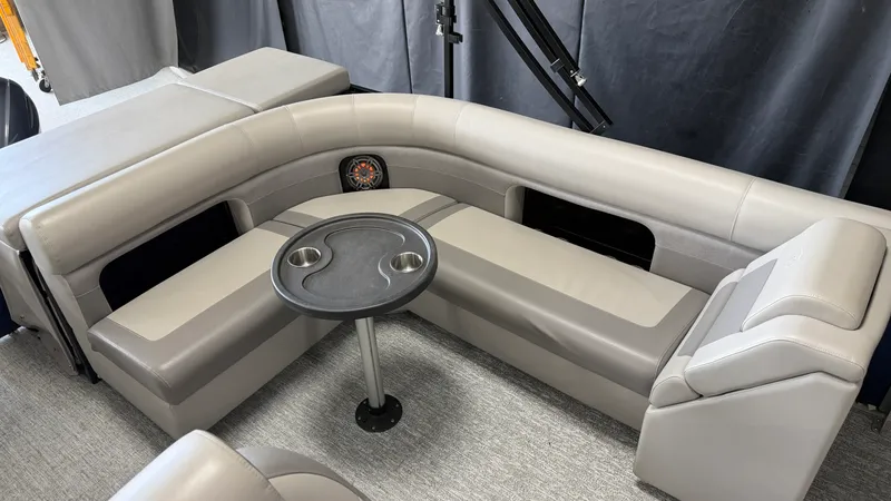 Slide: The Image of Premier 230 SUNSATION 2024 - 49