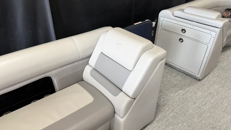 Slide: The Image of Premier 230 SUNSATION 2024 - 50