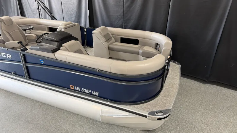 Slide: The Image of Premier 230 SUNSATION 2024 - 6