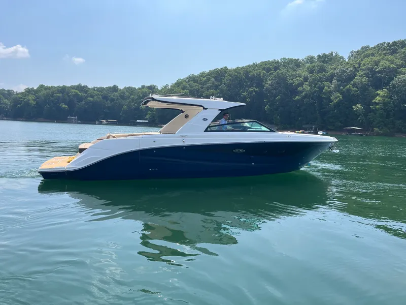Slide: The Image of Sea Ray SLX 400 2026 - 3