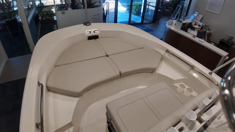 Slide: The Image of Boston Whaler 170 Montauk 2026 - 26