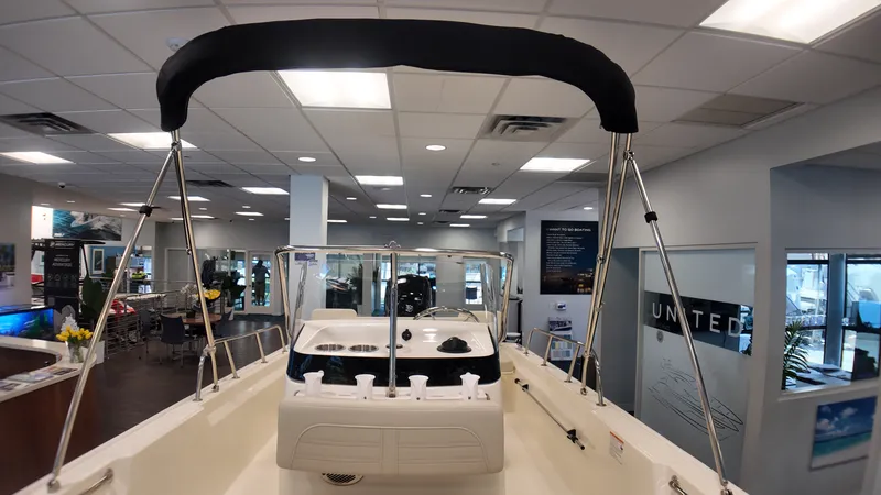 Slide: The Image of Boston Whaler 170 Montauk 2026 - 29