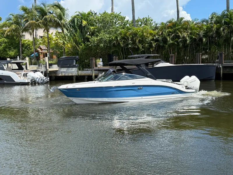 Slide: The Image of Sea Ray SLX 280 Outboard 2026 - 3