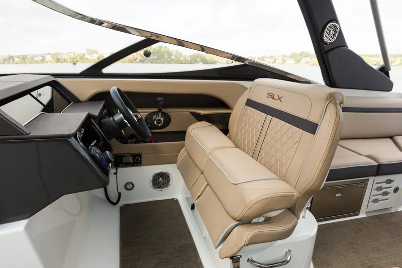 Slide: The Image of Sea Ray 280 SLX 2016 - 19