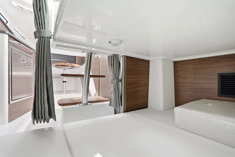 Slide: The Image of Boston Whaler 325 Conquest 2026 - 22