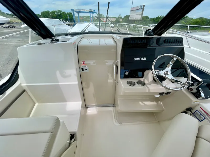 Slide: The Image of Boston Whaler 325 Conquest 2026 - 17
