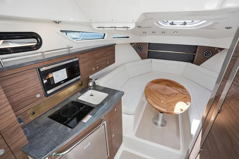 Slide: The Image of Boston Whaler 325 Conquest 2026 - 18