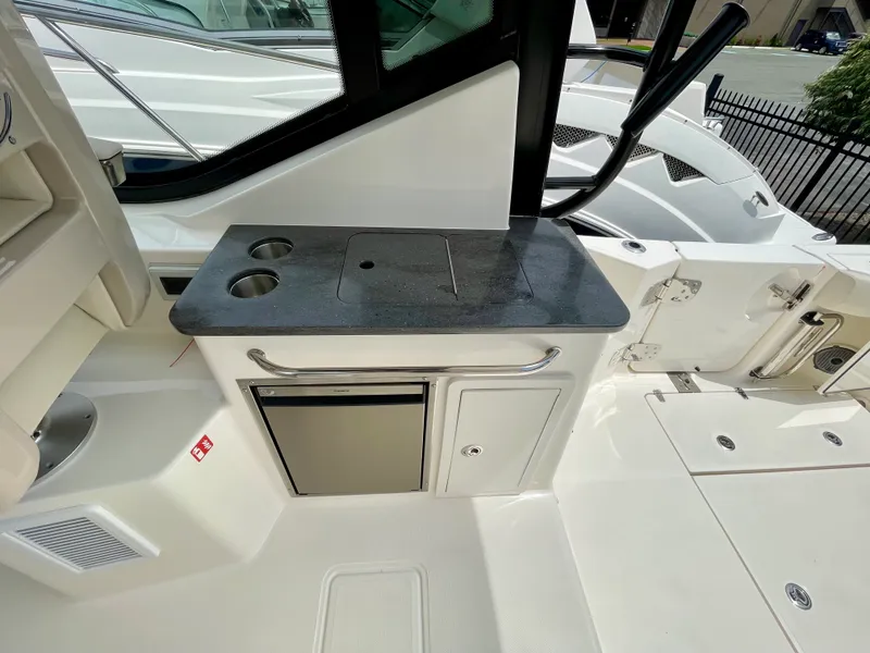 Slide: The Image of Boston Whaler 325 Conquest 2026 - 8