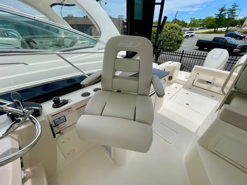 Slide: The Image of Boston Whaler 325 Conquest 2026 - 14
