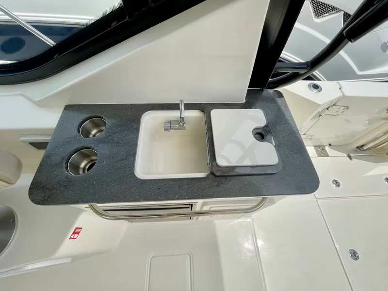 Slide: The Image of Boston Whaler 325 Conquest 2026 - 9