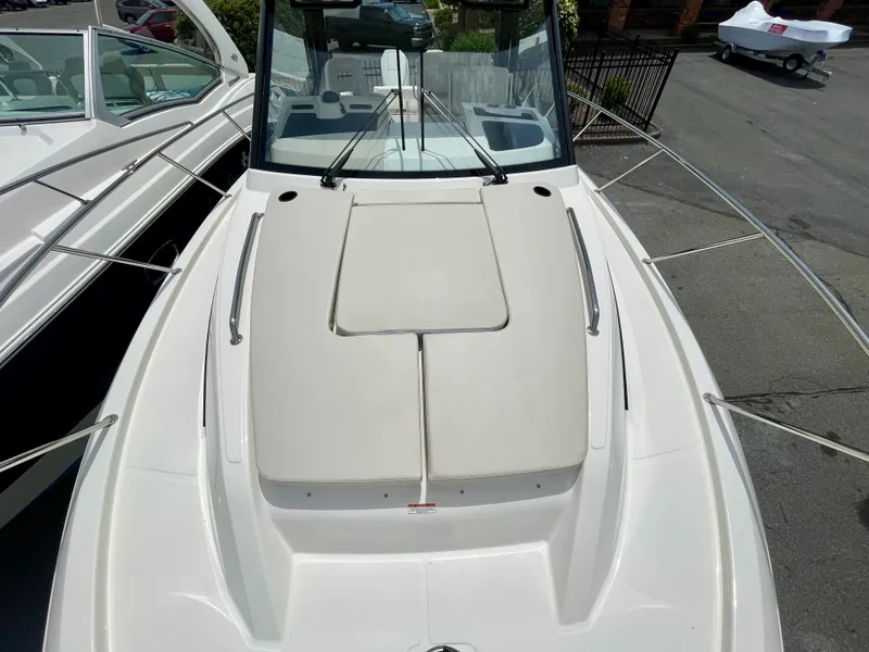 Slide: The Image of Boston Whaler 325 Conquest 2026 - 26