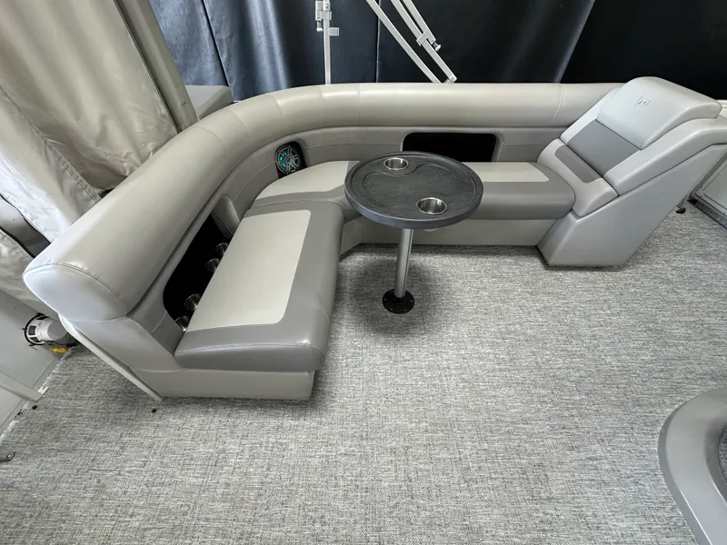 Slide: The Image of Premier 230 SUNSATION 2024 - 20