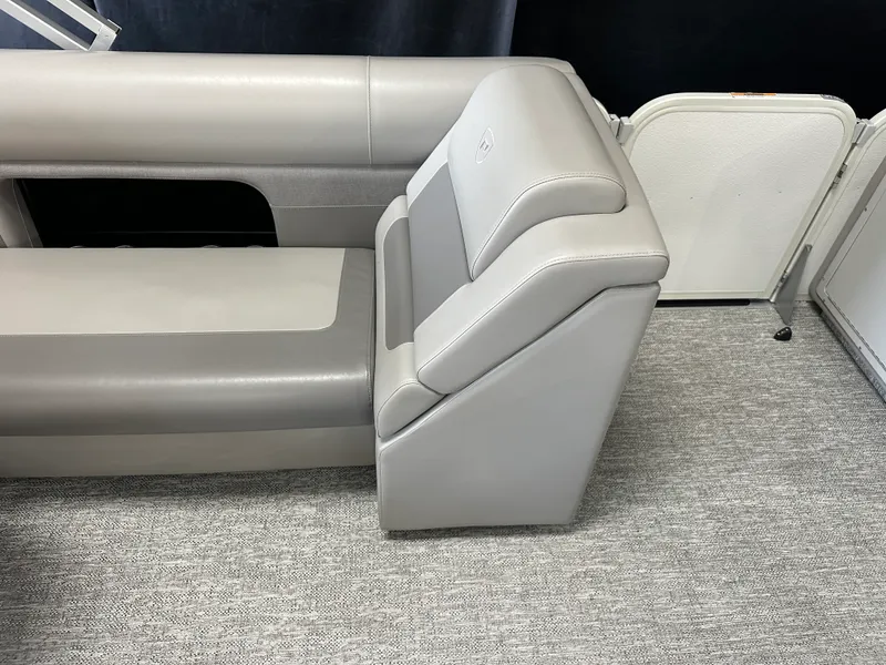 Slide: The Image of Premier 230 SUNSATION 2024 - 29