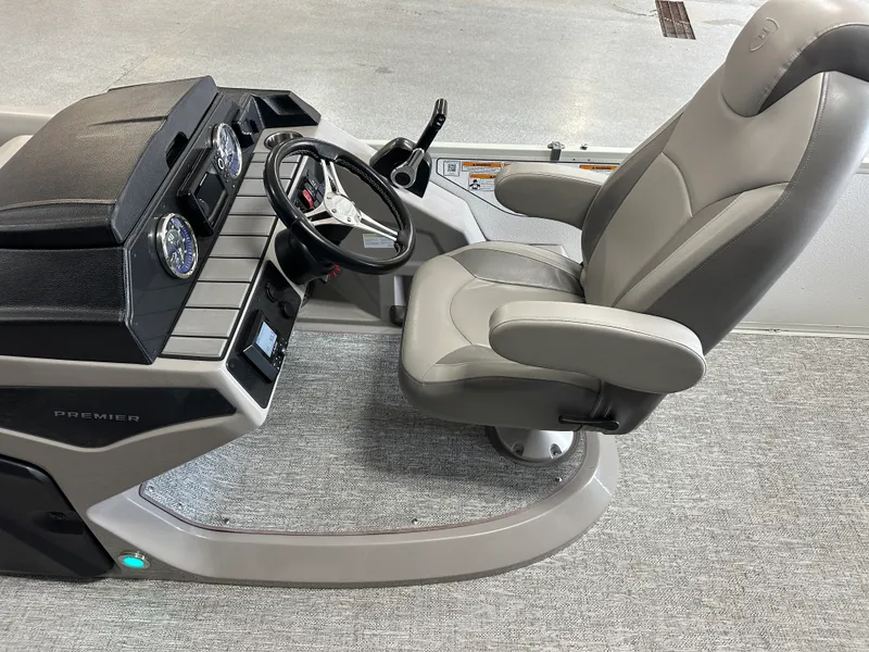 Slide: The Image of Premier 230 SUNSATION 2024 - 36