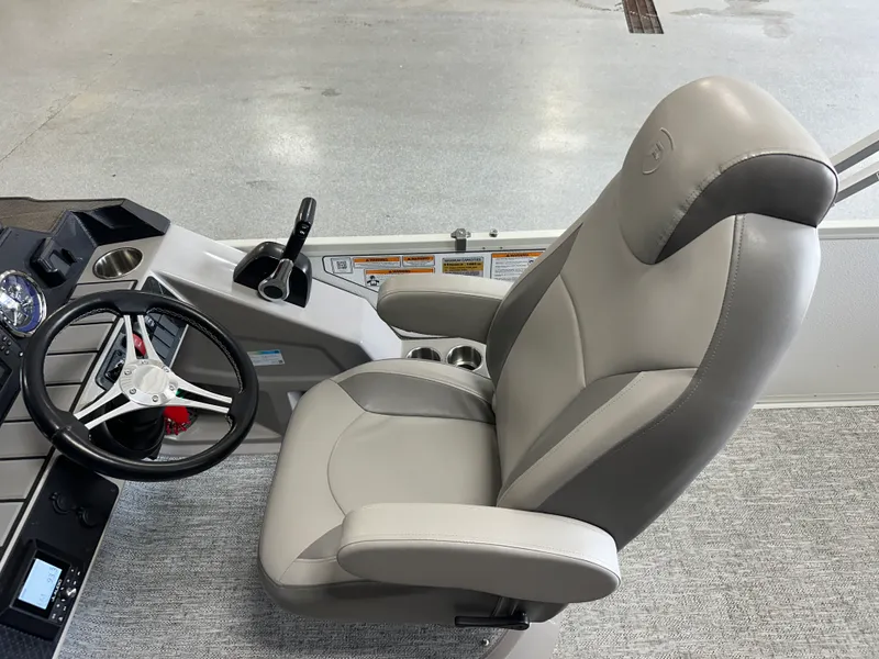 Slide: The Image of Premier 230 SUNSATION 2024 - 37