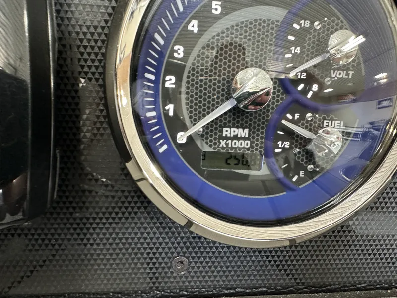 Slide: The Image of Premier 230 SUNSATION 2024 - 42