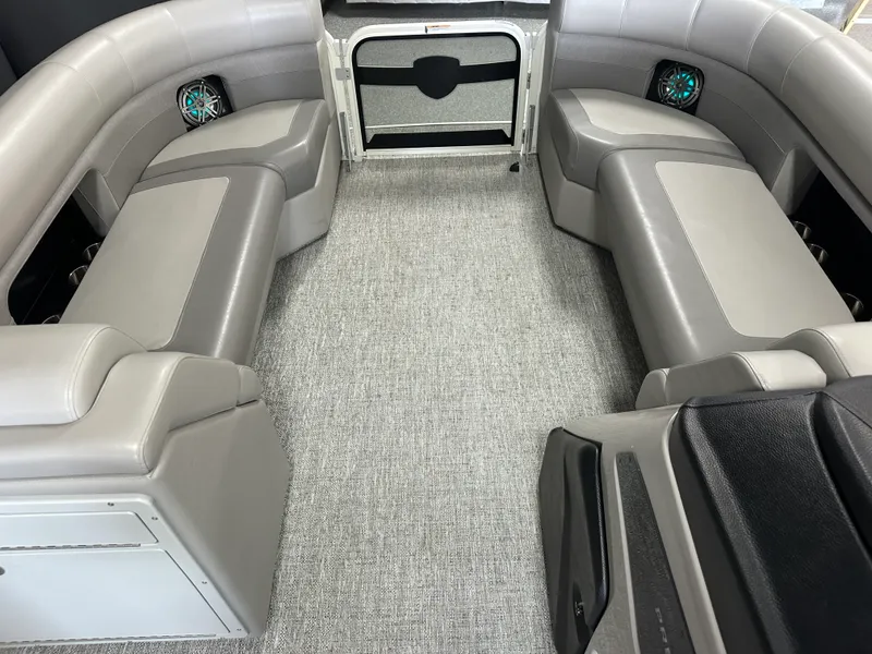 Slide: The Image of Premier 230 SUNSATION 2024 - 50