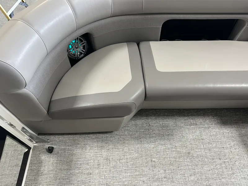 Slide: The Image of Premier 230 SUNSATION 2024 - 59