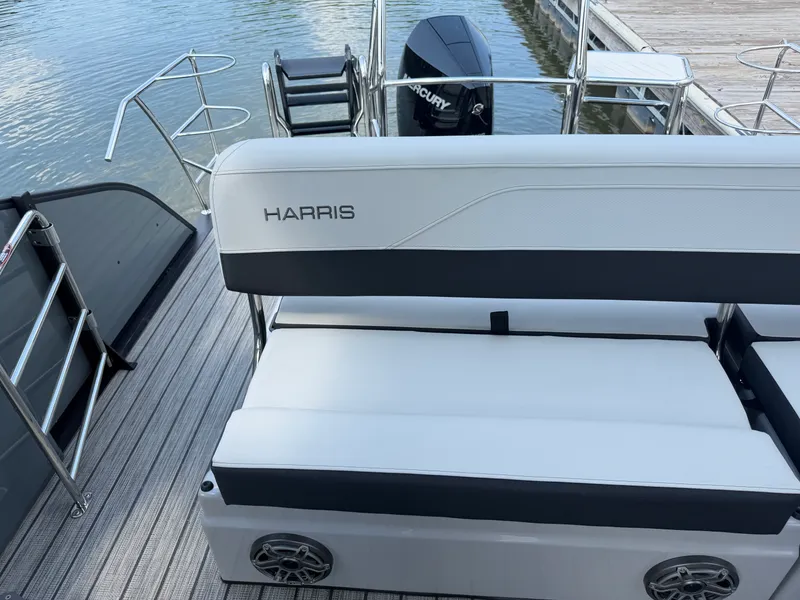 Slide: The Image of Harris 230 Grand Mariner 2026 - 16