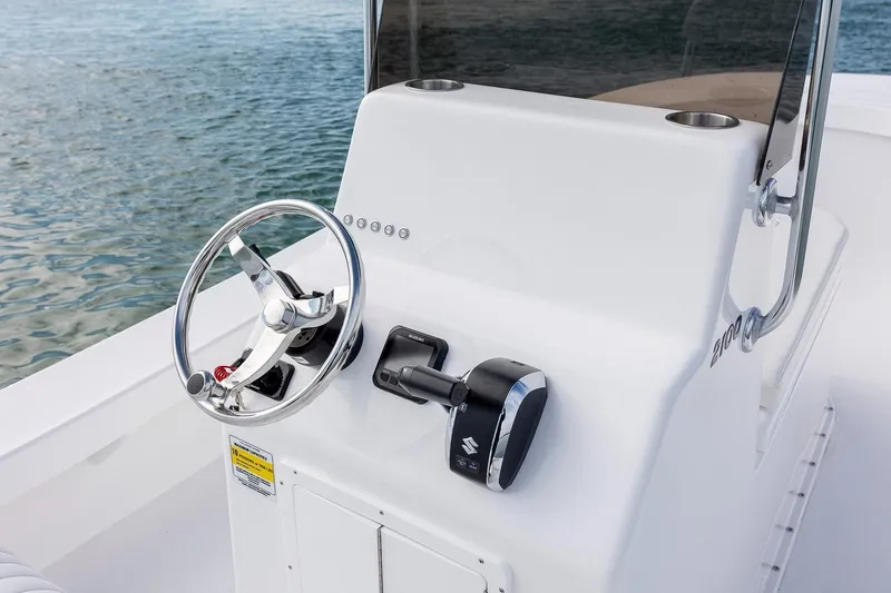 Slide: The Image of Privateer ROAMER II 2026 - 3