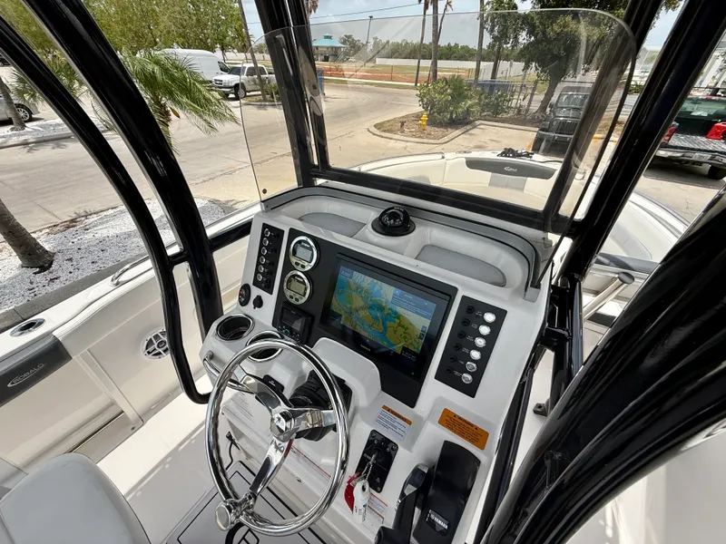 Slide: The Image of Robalo 222 EXPLORER 2024 - 15