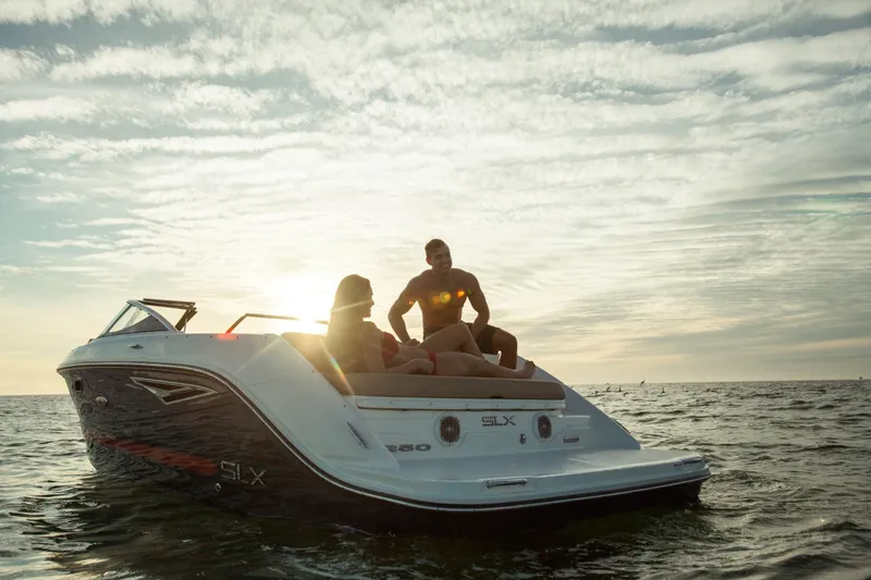 Slide: The Image of Sea Ray 250 SLX 2016 - 10