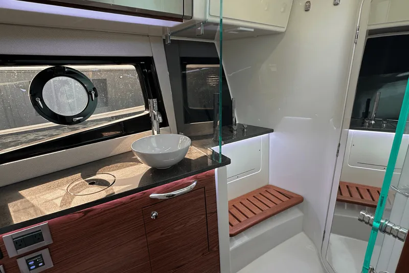 Slide: The Image of Boston Whaler 405 Conquest 2025 - 8