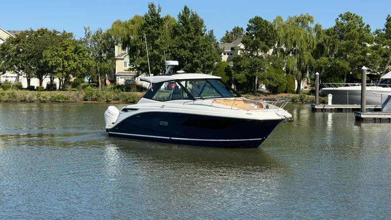 Slide: The Image of Sea Ray Sundancer 320 Outboard 2026 - 1