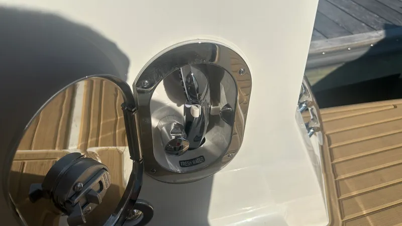 Slide: The Image of Sea Ray Sundancer 320 Outboard 2026 - 10