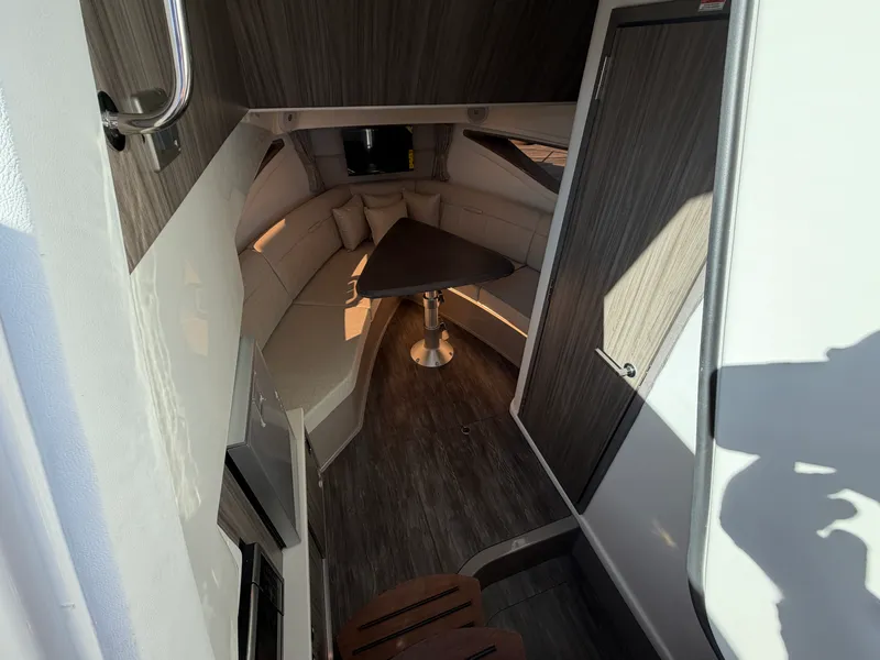 Slide: The Image of Sea Ray Sundancer 320 Outboard 2026 - 54