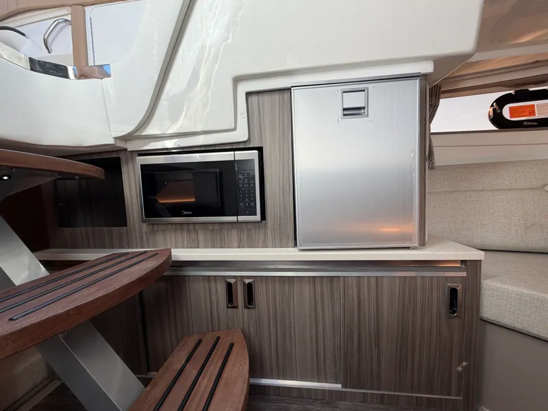 Slide: The Image of Sea Ray Sundancer 320 Outboard 2026 - 57