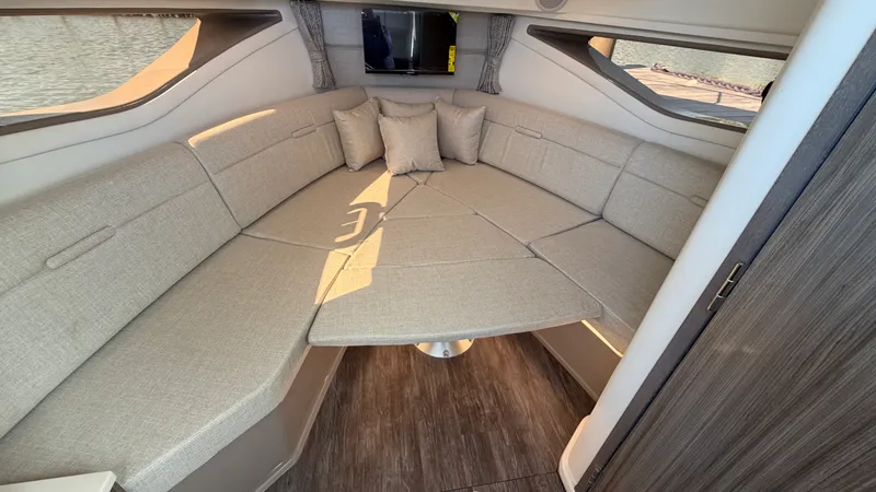 Slide: The Image of Sea Ray Sundancer 320 Outboard 2026 - 56