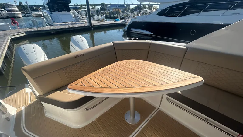 Slide: The Image of Sea Ray Sundancer 320 Outboard 2026 - 16
