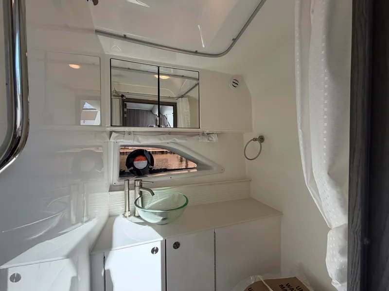 Slide: The Image of Sea Ray Sundancer 320 Outboard 2026 - 72