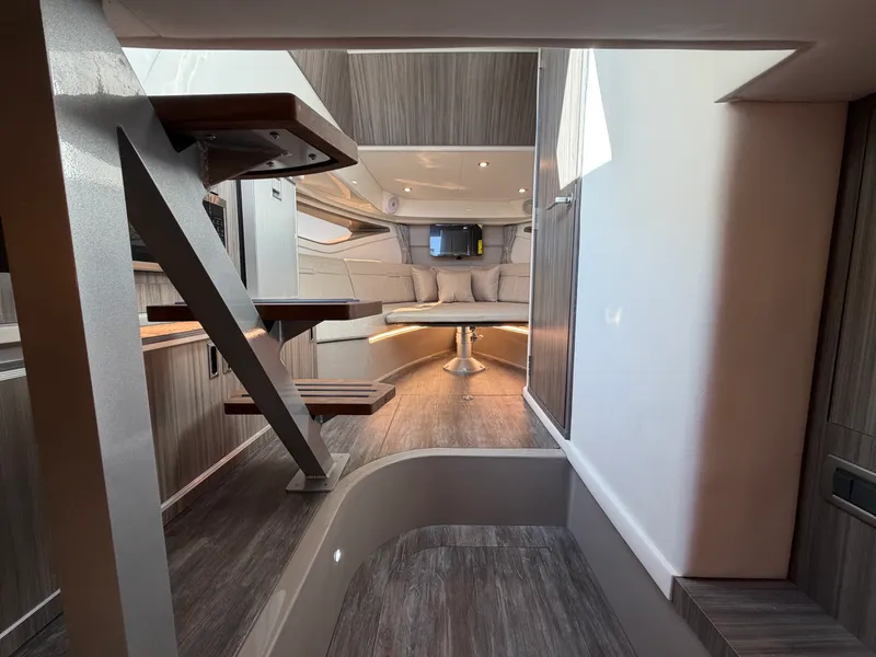 Slide: The Image of Sea Ray Sundancer 320 Outboard 2026 - 67