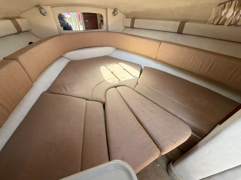 Slide: The Image of Sea Ray 240 SUNDANCER 2011 - 33