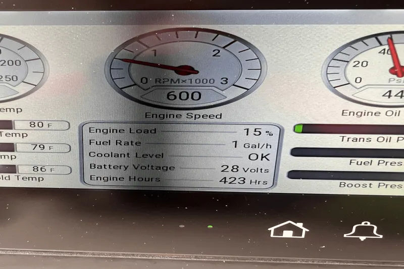 Slide: The Image of Sea Ray L550 FLY 2018 - 13