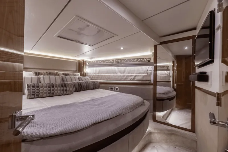 Slide: The Image of Sea Ray L550 FLY 2018 - 33