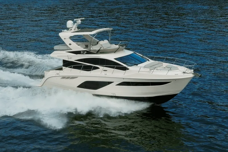 Slide: The Image of Sea Ray L550 FLY 2018 - 6