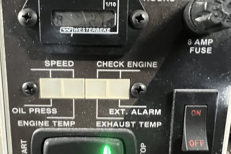 Slide: The Image of Sea Ray 370 DA 2024 - 27