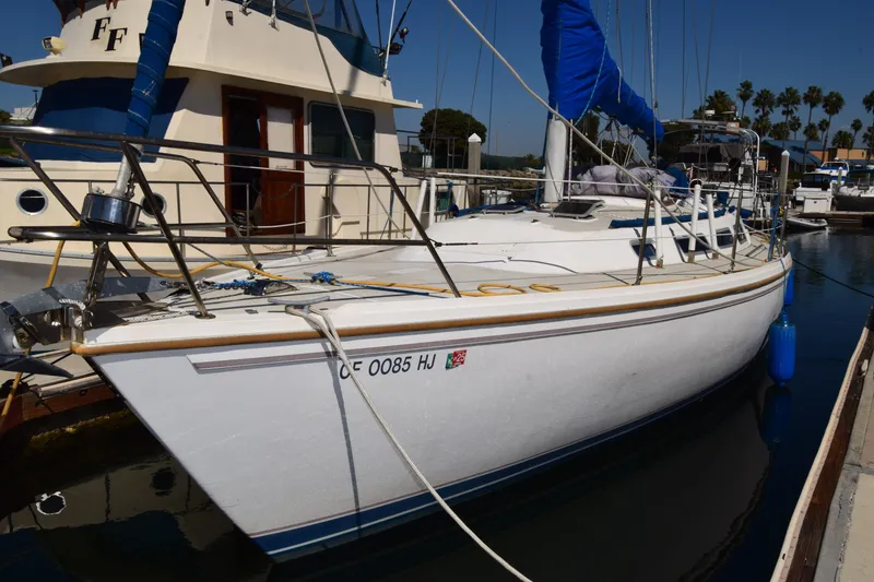 Slide: The Image of Catalina 36 1985 - 26