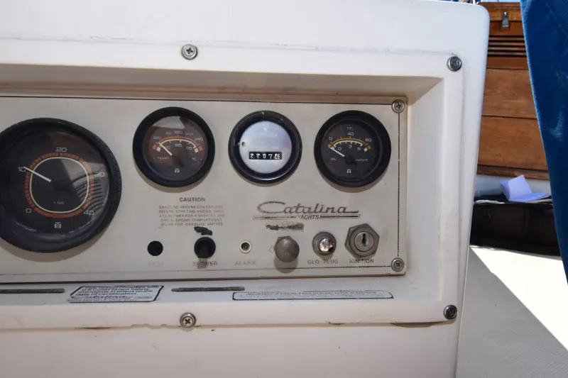 Slide: The Image of Catalina 36 1985 - 24
