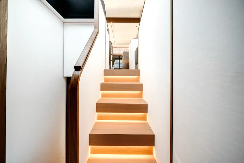 Slide: The Image of Azimut Fly 72 2026 - 43