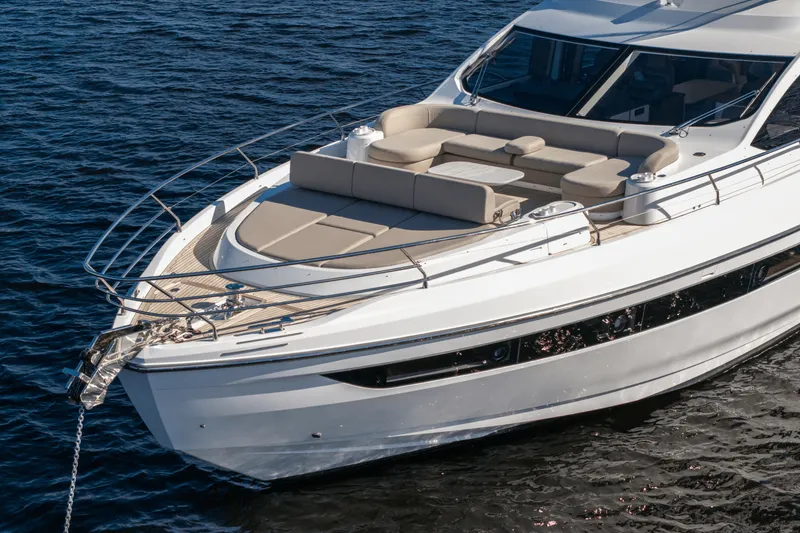 Slide: The Image of Azimut Fly 72 2026 - 7